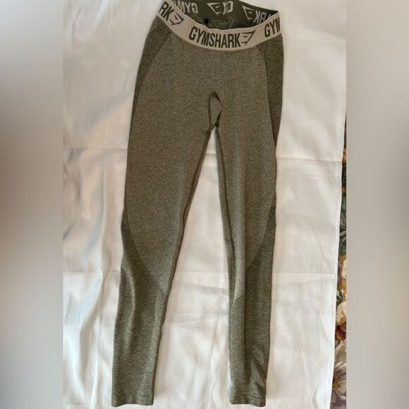 Gymshark Pants - GymShark Leggings 
